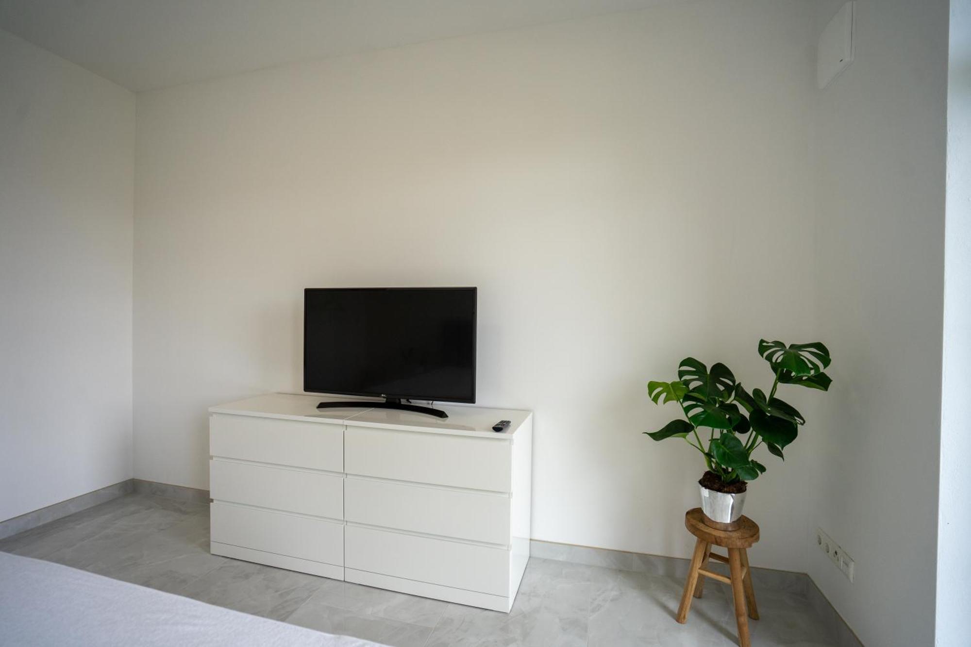 Tomkes Ferienwohnung Am See Rhauderfehn Exterior photo