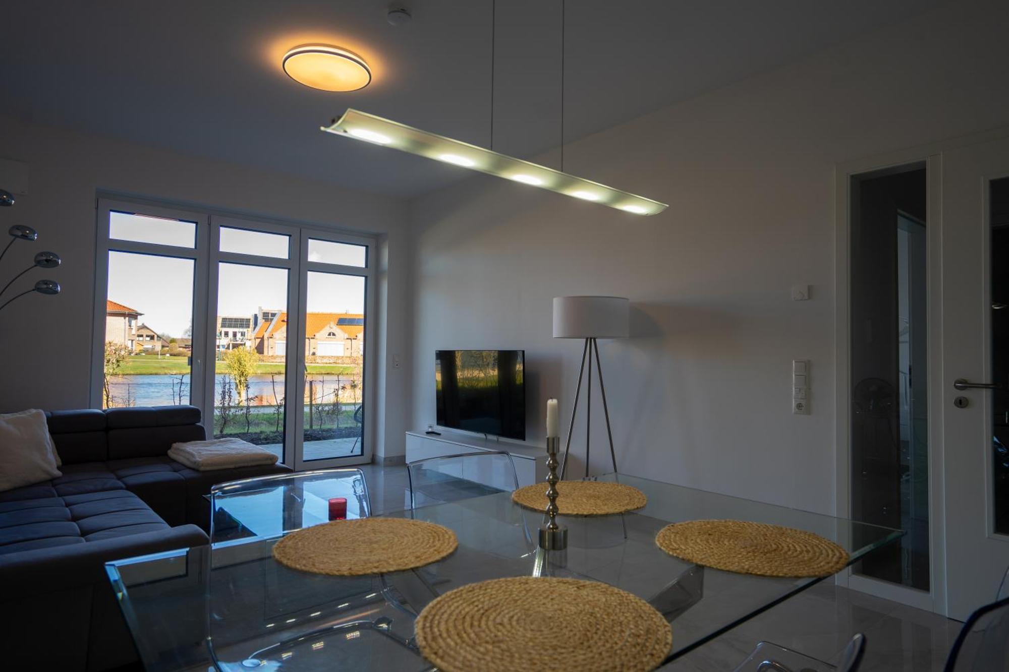 Tomkes Ferienwohnung Am See Rhauderfehn Exterior photo